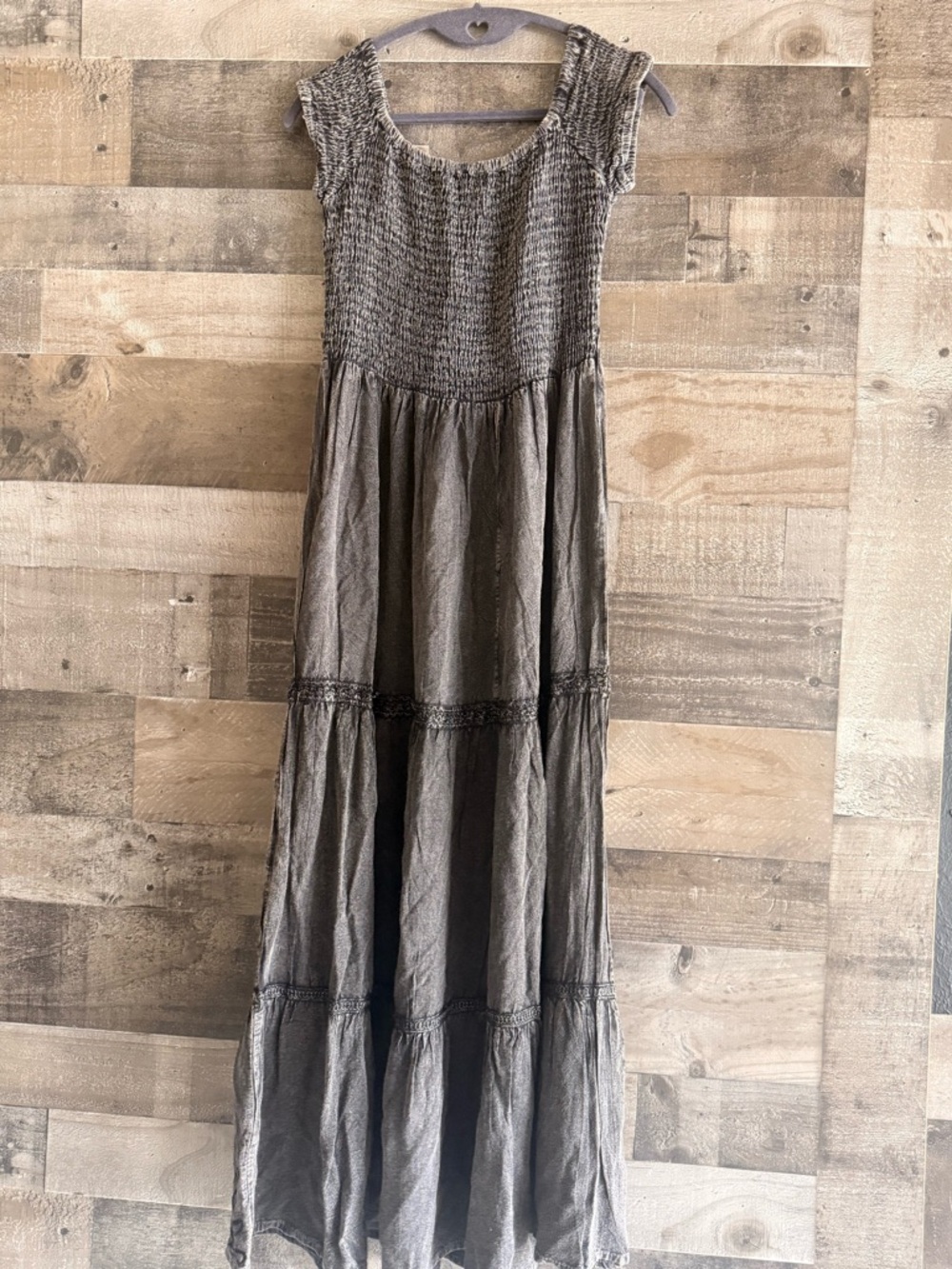 Boho-chic Off-Shoulder Grey Smocked Maxi Dress - Picture 5 of 8